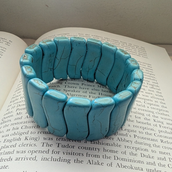 Turquoise Large Stretch Bracelet - Picture 7 of 8